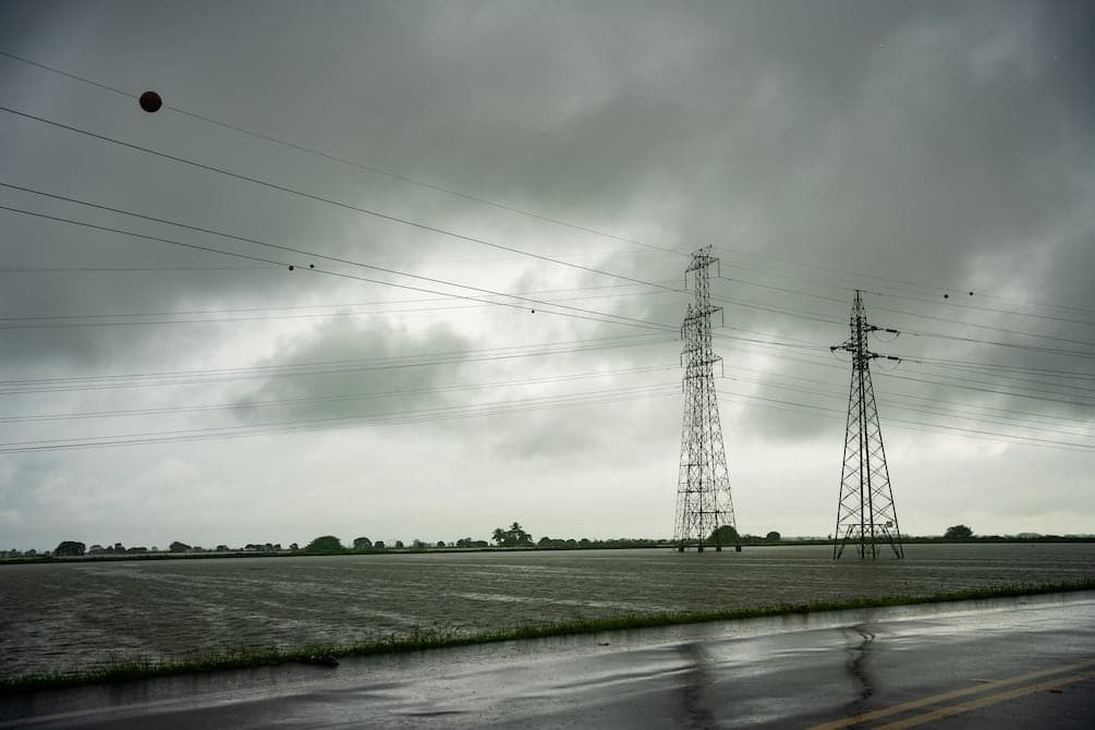 Gobierno suma 860 MW al sistema eléctrico: ¿progreso real?